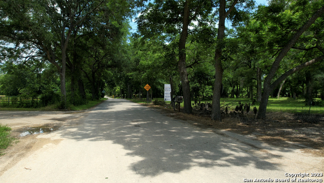 Listing photo id 16 for 2550 York Creek Rd