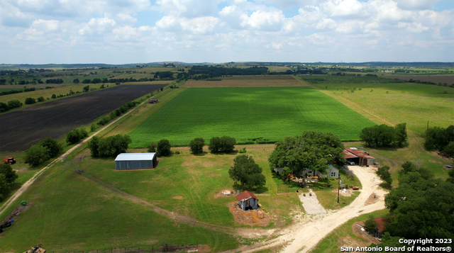 Listing photo id 0 for 2550 York Creek Rd