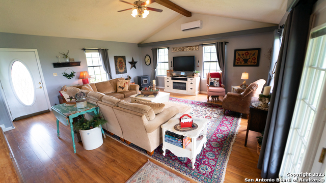 Listing photo id 21 for 2550 York Creek Rd