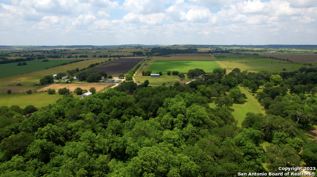Listing photo id 2 for 2550 York Creek Rd