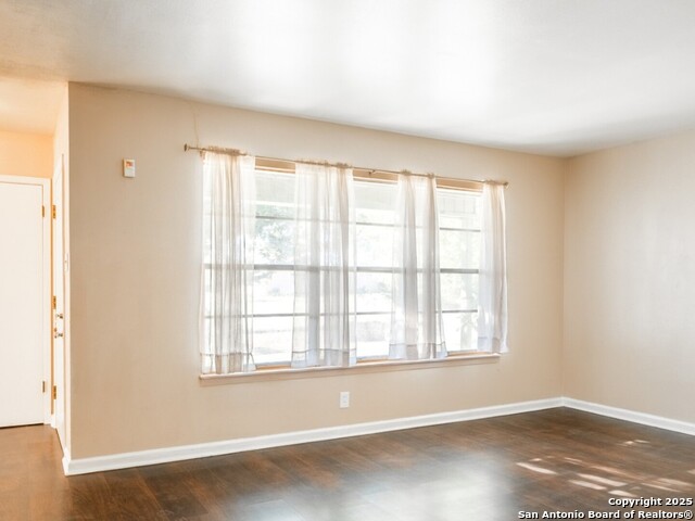 Image 8 of 18 For 413 Lindbergh