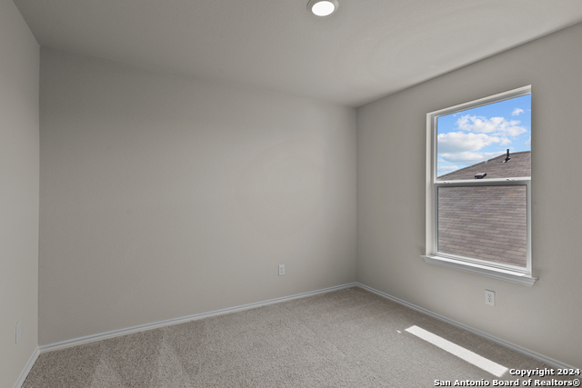 Image 8 of 25 For 410 White Heron Way