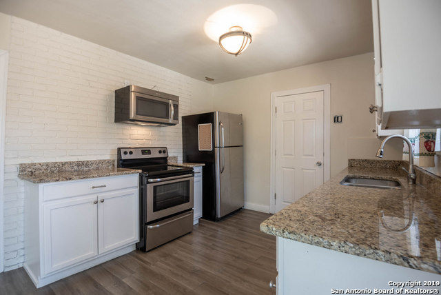 Image 10 of 22 For 2122 Wildwood Dr W