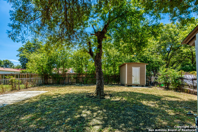 Image 17 of 22 For 2122 Wildwood Dr W