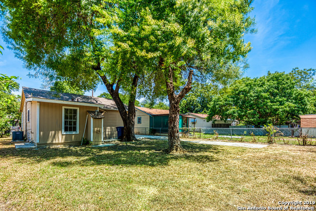 Image 19 of 22 For 2122 Wildwood Dr W