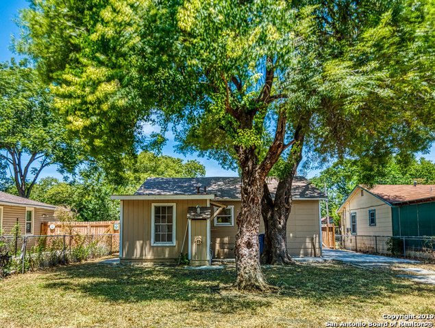 Image 21 of 22 For 2122 Wildwood Dr W