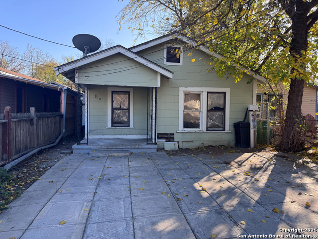 Image 2 of 9 For 910 Green  