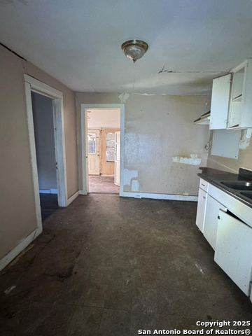 Image 7 of 9 For 910 Green  