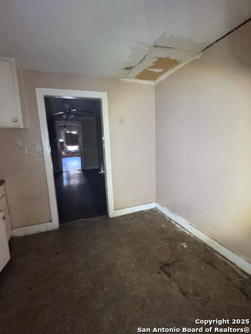 Image 8 of 9 For 910 Green  