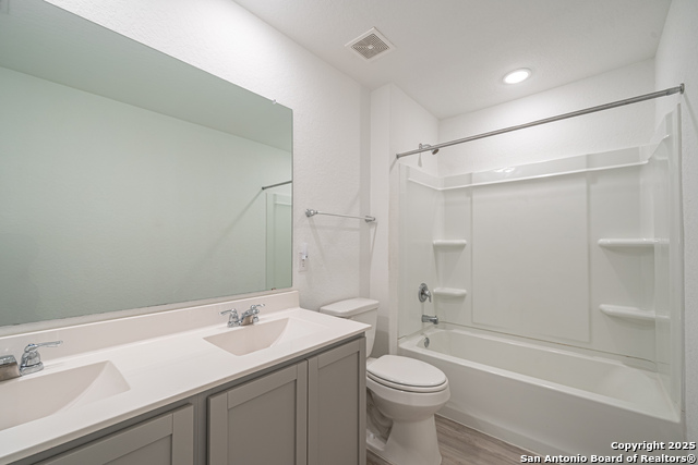Listing photo id 19 for 4422 Chandler Rd 20