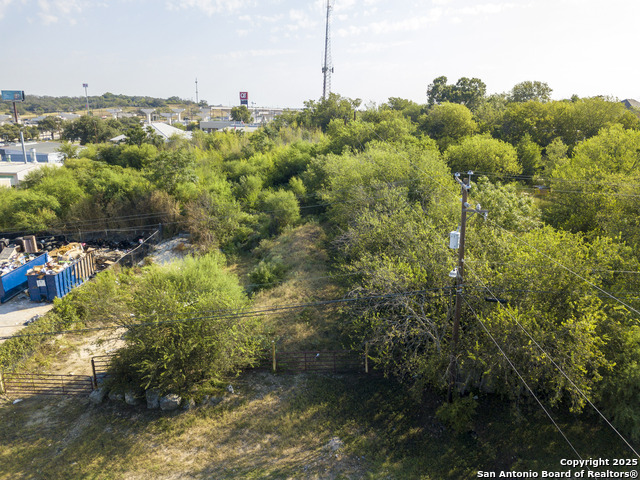 Listing photo id 1 for 4408 Robards