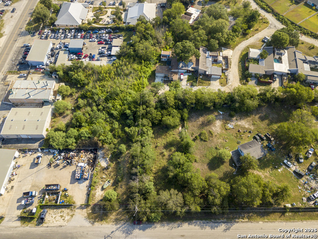 Listing photo id 2 for 4408 Robards