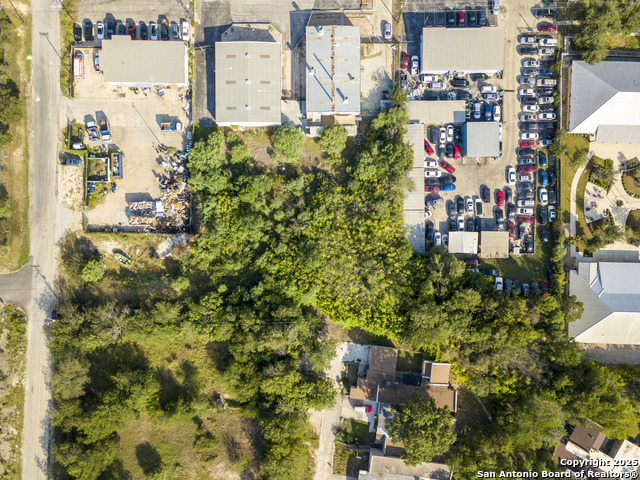 Listing photo id 5 for 4408 Robards