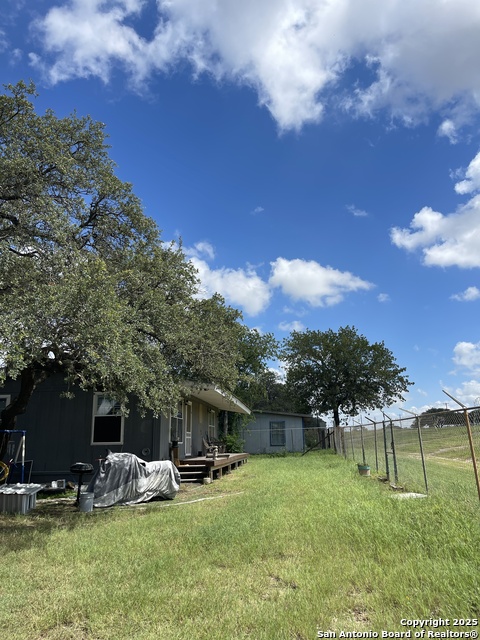 Listing photo id 0 for 16761 State Highway 16