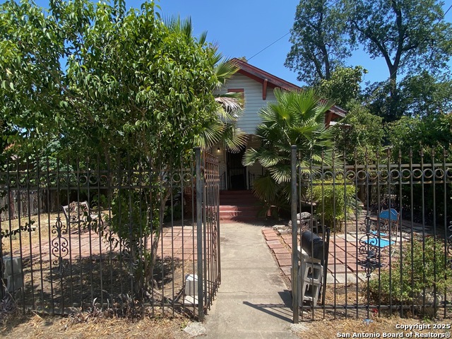 Details for 559 Highland Blvd W, San Antonio, TX 78210