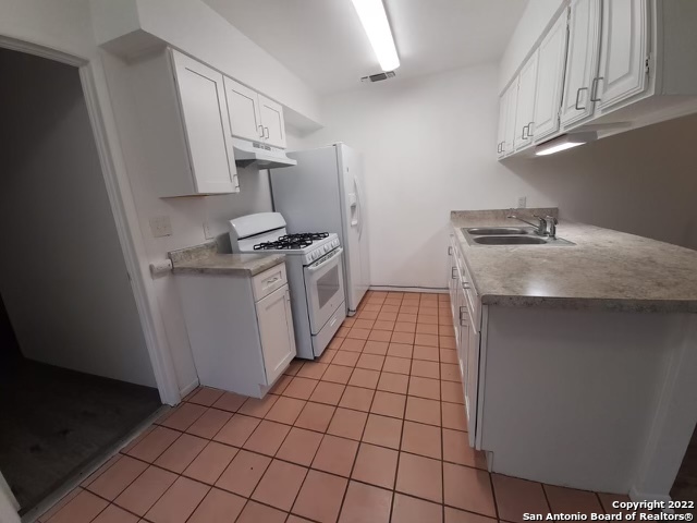 Image 11 of 13 For 1619 Moortown