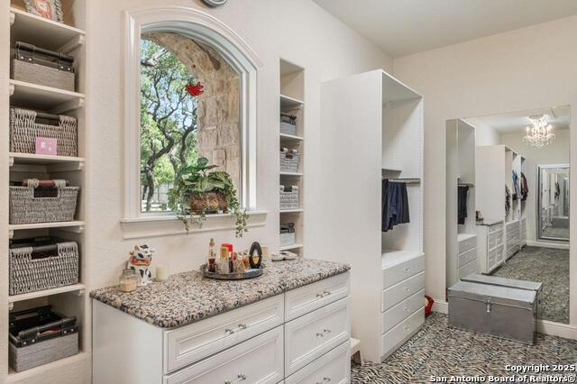 Listing photo id 17 for 303 Havenhurst