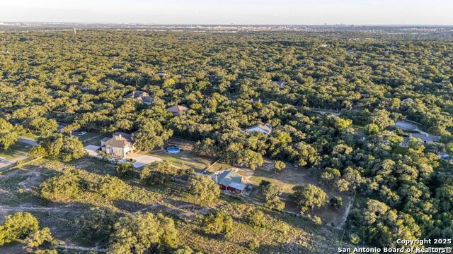 Listing photo id 0 for 303 Havenhurst