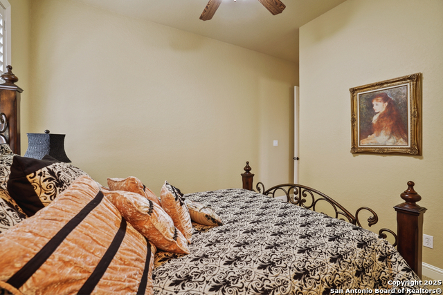 Listing photo id 19 for 303 Havenhurst