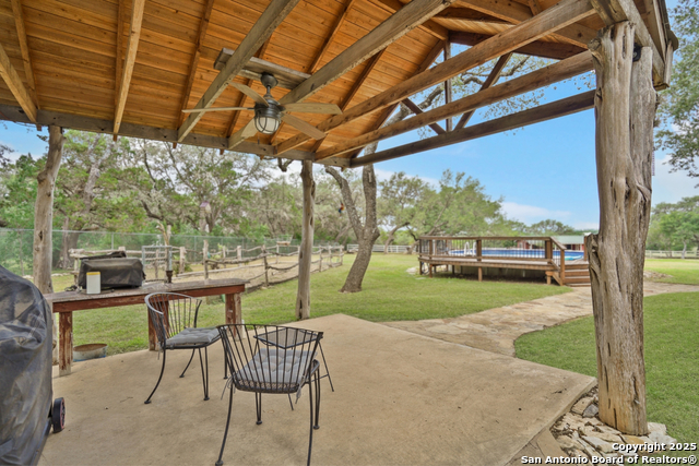 Listing photo id 29 for 303 Havenhurst