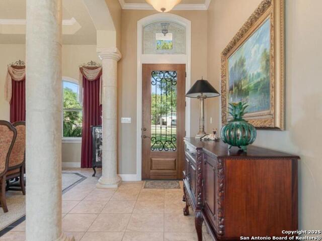 Listing photo id 3 for 303 Havenhurst