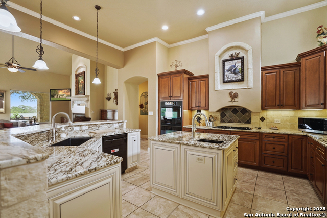 Listing photo id 6 for 303 Havenhurst