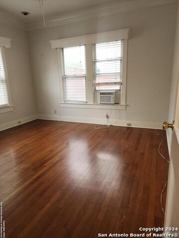 Image 15 of 17 For 1546 Rosewood Ave W
