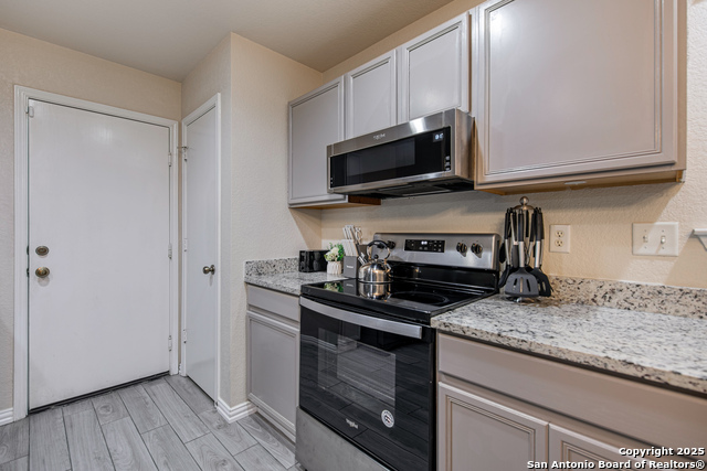 Image 13 of 25 For 7727 Copper Cave