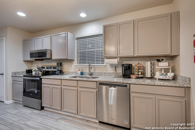 Image 14 of 25 For 7727 Copper Cave