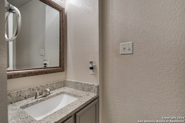 Image 7 of 25 For 7727 Copper Cave