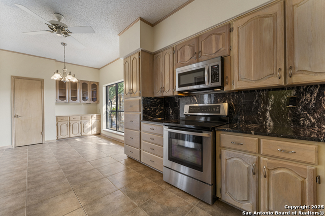 Listing photo id 14 for 3510 Wellsprings