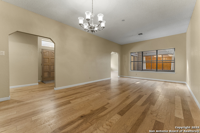 Listing photo id 5 for 3510 Wellsprings