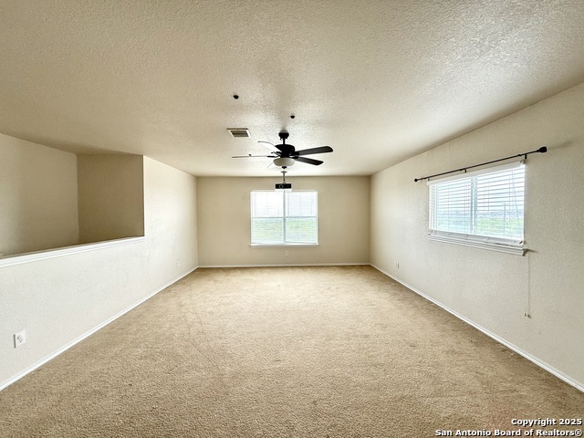 Listing photo id 17 for 6118 Kensinger Pass