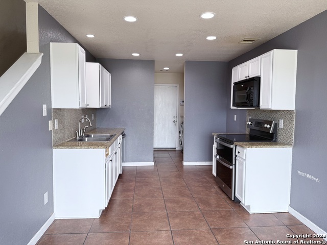 Listing photo id 3 for 6118 Kensinger Pass