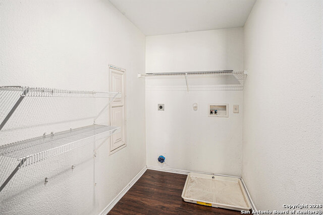 Image 10 of 16 For 9715 Woodland Pines