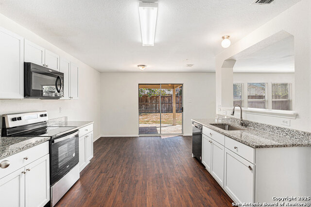 Image 4 of 16 For 9715 Woodland Pines