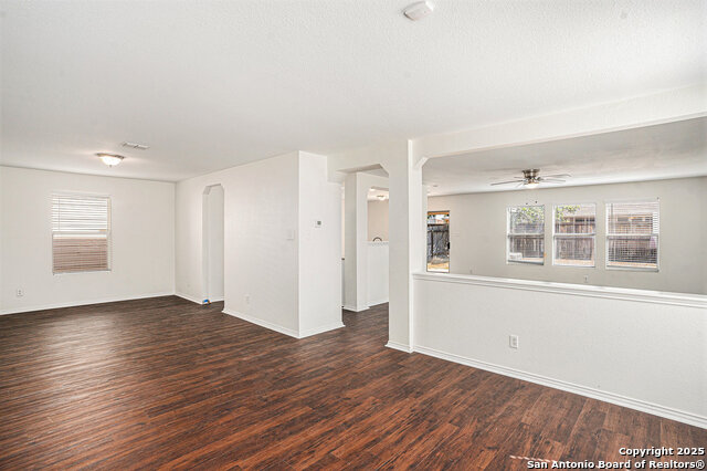 Image 5 of 16 For 9715 Woodland Pines