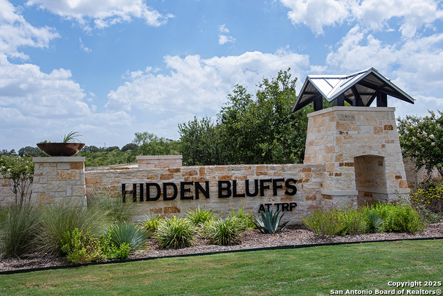 Image 4 of 12 For 15516 Electra Cir