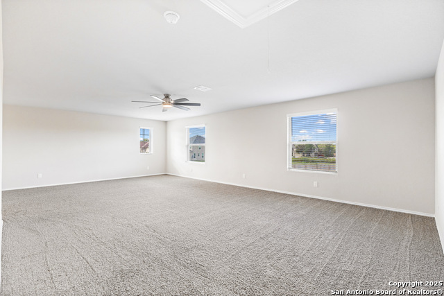 Listing photo id 15 for 304 Saddle Dawn