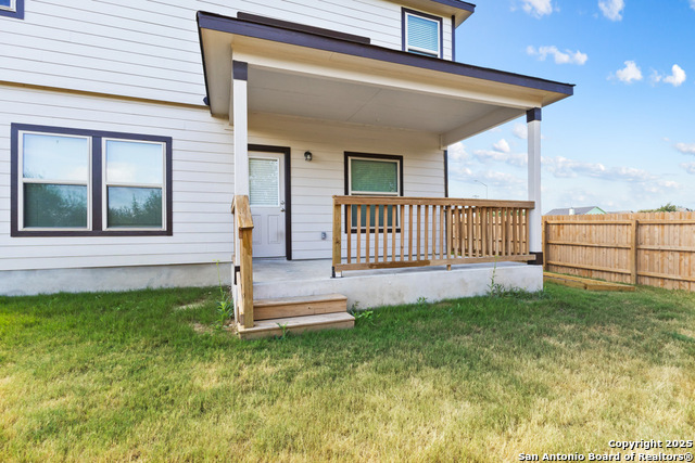 Listing photo id 24 for 304 Saddle Dawn