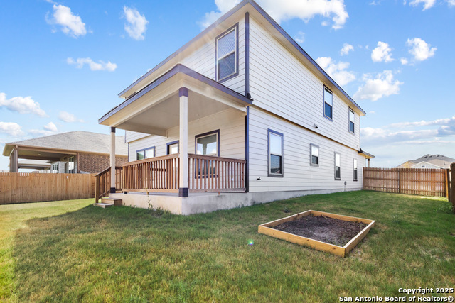 Listing photo id 25 for 304 Saddle Dawn