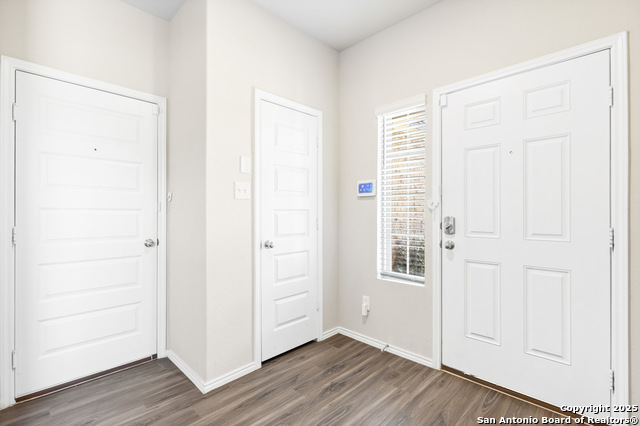 Listing photo id 2 for 304 Saddle Dawn