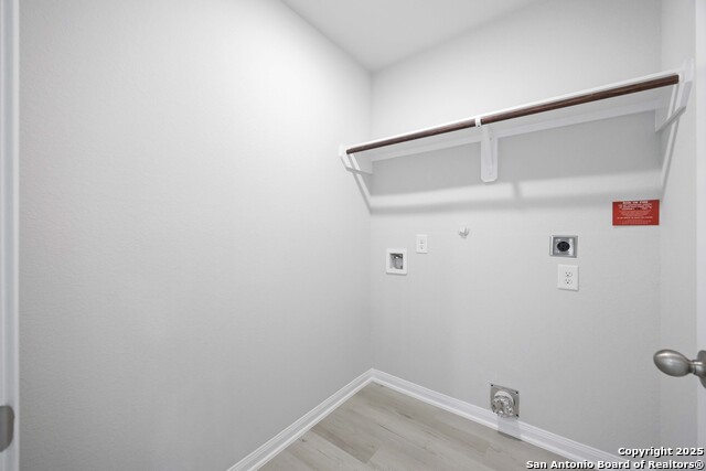Image 11 of 25 For 5902 Willow Point Blvd