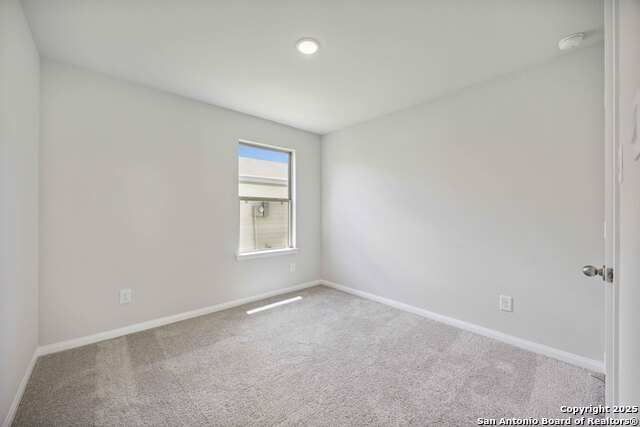 Image 9 of 25 For 5902 Willow Point Blvd