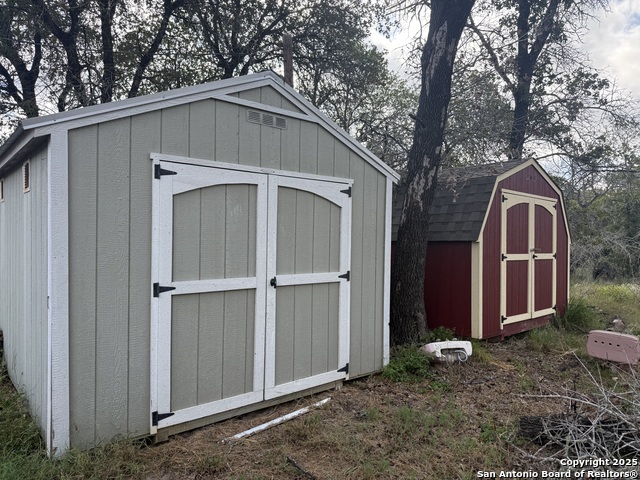 Image 5 of 11 For 105 Clear Spring