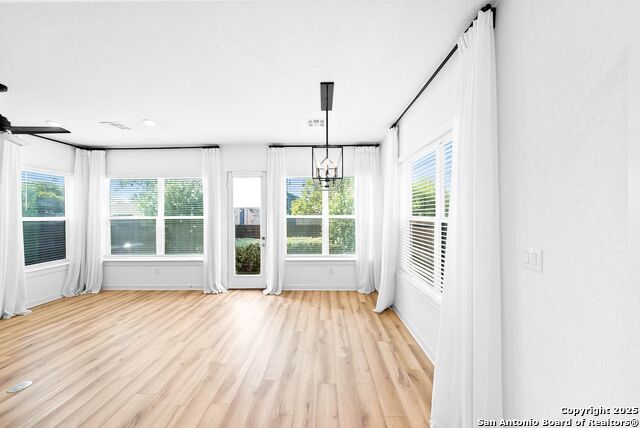 Image 12 of 37 For 5843 Whitby Unit 3