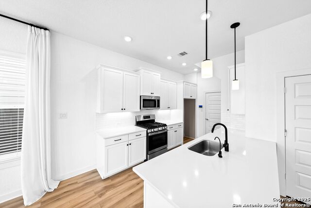 Image 13 of 37 For 5843 Whitby Unit 3