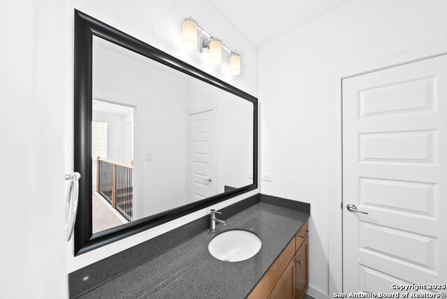 Image 23 of 37 For 5843 Whitby Unit 3