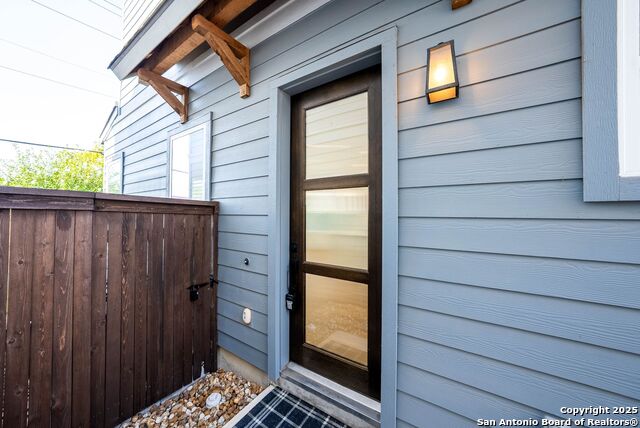 Image 6 of 37 For 5843 Whitby Unit 3