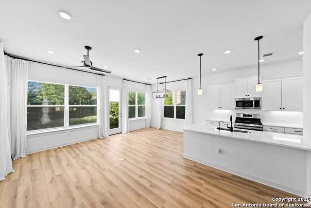 Image 7 of 37 For 5843 Whitby Unit 3